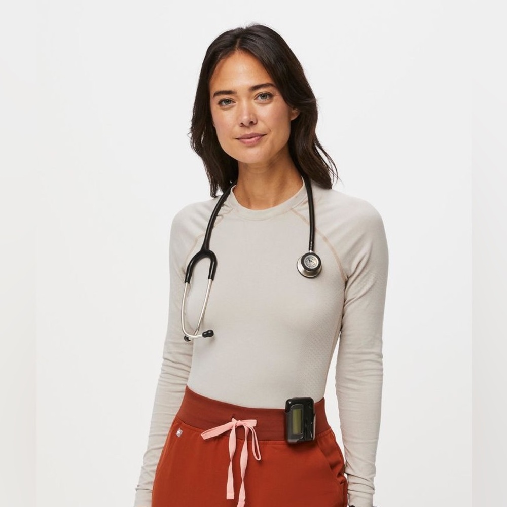 FIGS Salta Underscrub Top | Oatmeal